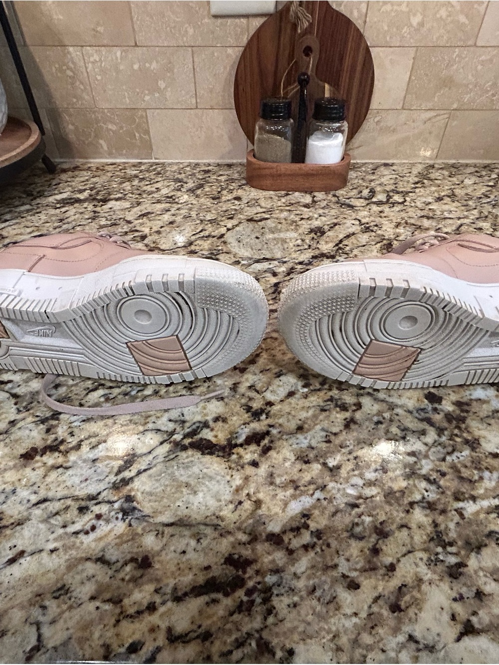 Nike Air Force 1 Pixel Athletic Lace Up Platform Shoe Women’ 6.5 Beige Pink - Picture 7 of 9